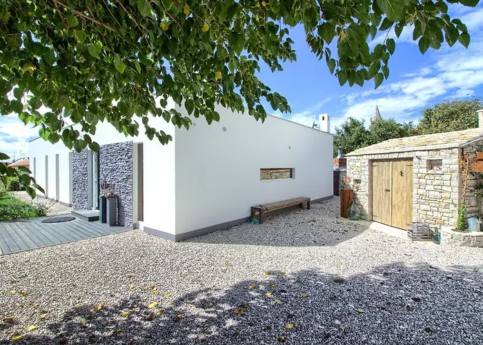 Charming Darte With Private Pool Near Rovinj, Extra Pool Heating Available Villa