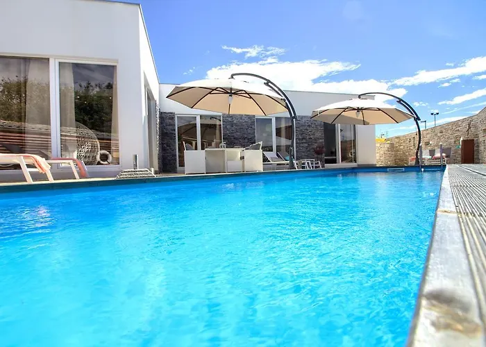 Charming Darte With Private Pool Near Rovinj, Extra Pool Heating Available *