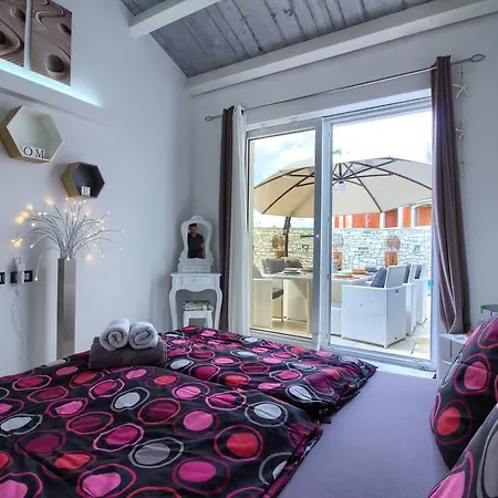 Charming Darte With Private Pool Near Rovinj, Extra Pool Heating Available *