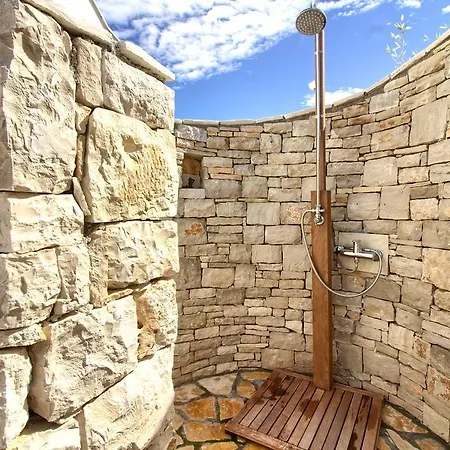 Vila Charming Darte With Private Pool Near Rovinj, Extra Pool Heating Available