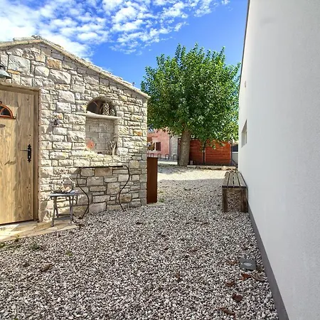 Charming Darte With Private Pool Near Rovinj, Extra Pool Heating Available Kanfanar