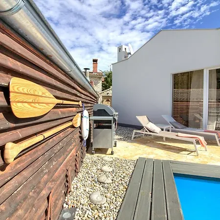 Villa Charming Darte With Private Pool Near Rovinj, Extra Pool Heating Available *