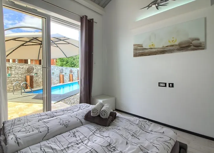 Charming Darte With Private Pool Near Rovinj, Extra Pool Heating Available Villa