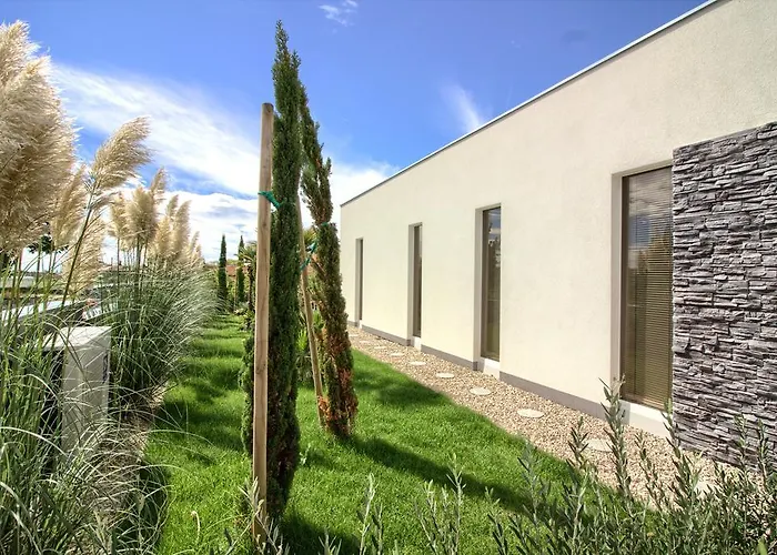 Villa Charming Darte With Private Pool Near Rovinj, Extra Pool Heating Available