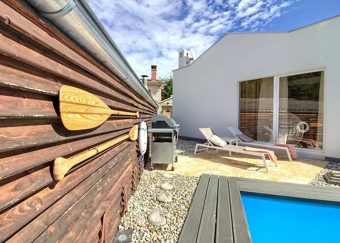 Villa Charming Darte With Private Pool Near Rovinj, Extra Pool Heating Available *